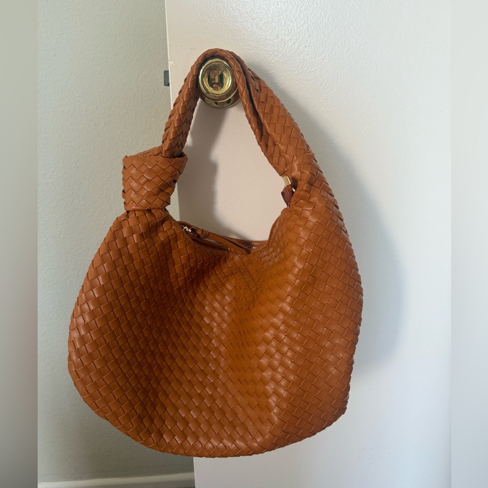 Bottega Veneta Large Campana Lookalike bag!